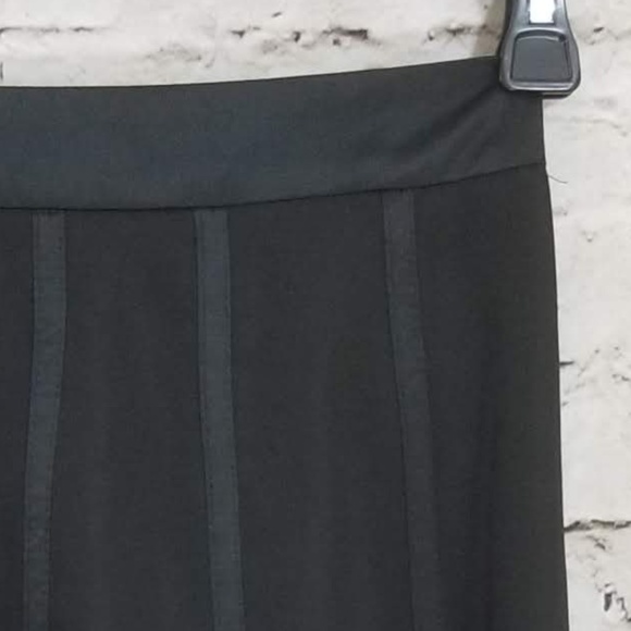Forever 21 Black Flare Hem Skirt - Picture 2 of 4
